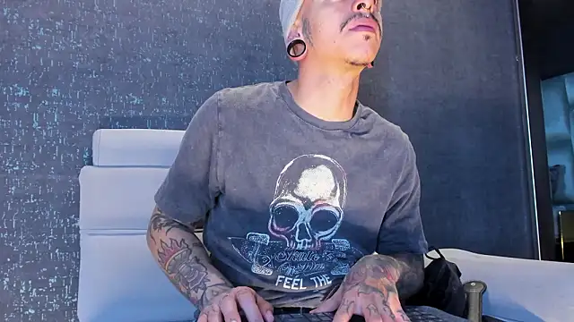 kaletattoo's cam snapshot