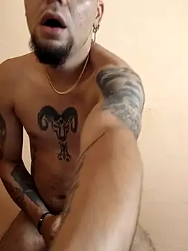 HallowedMilan's cam snapshot