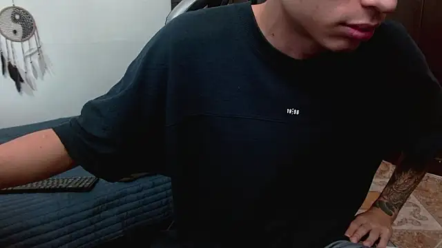 aaron_blug's cam snapshot