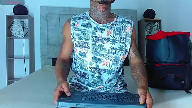 Hot_Latino_x's cam snapshot