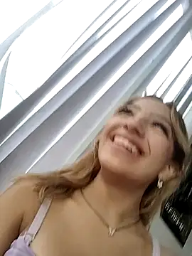 Mayajhons live sex cam