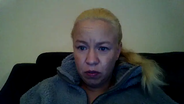 jennyblondeuk's cam snapshot