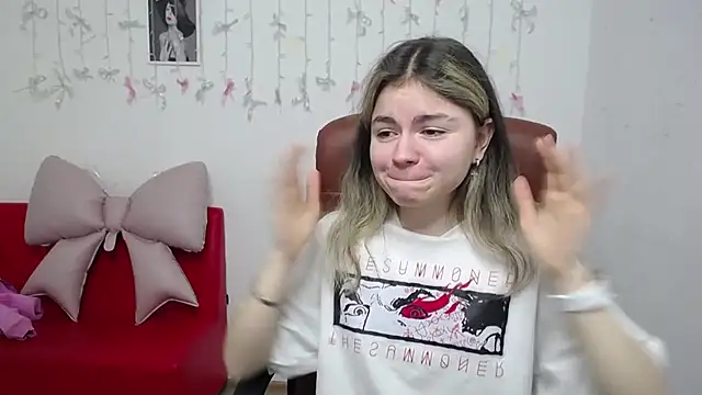 TinaRedly live sex cam