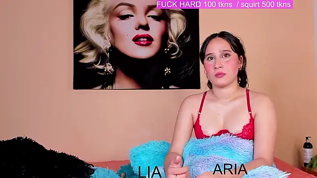 Glamorous_Giirlss live sex cam