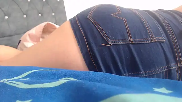 Elza_Blonde's cam snapshot