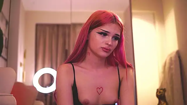 KatiaFinesse live sex cam