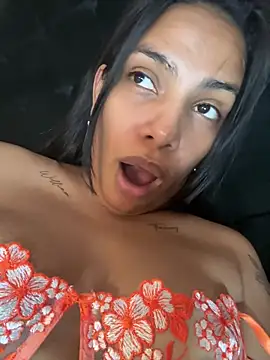 ArielleMillerr-'s cam snapshot