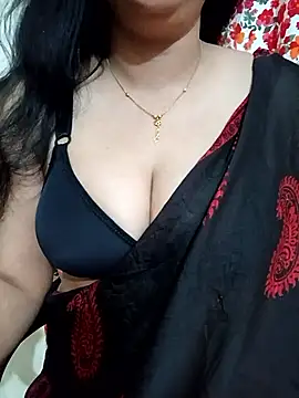 Priya_Boudi live sex cam