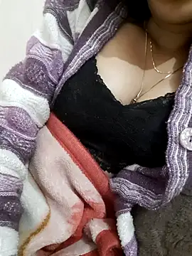 Husain_pari's cam snapshot