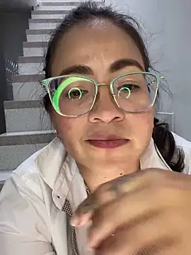 alisbloom's cam snapshot