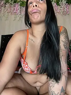 ArielleMillerr-'s cam snapshot