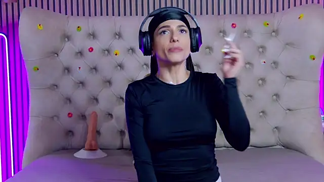 PlayfulShow live sex cam