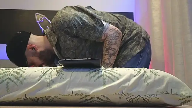 MattxFeet live sex cam