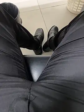 Henryzer7 live sex cam