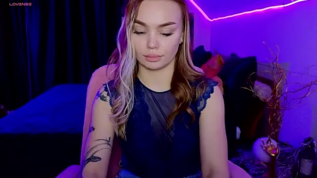 KitsyMoore's cam snapshot