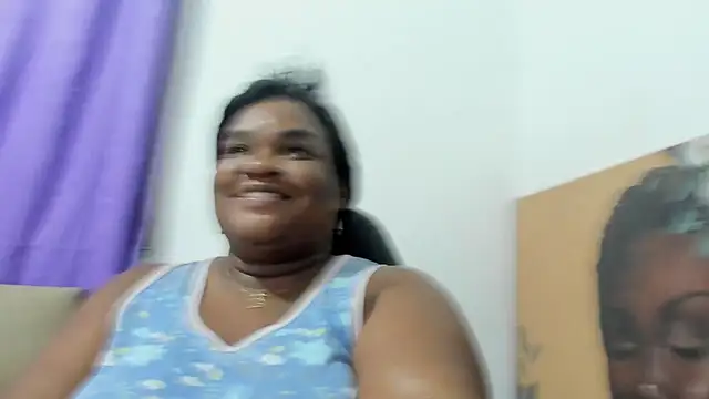 lilybaudyn_'s cam snapshot