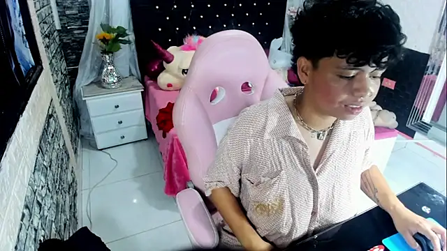 lunabustygirl's cam snapshot