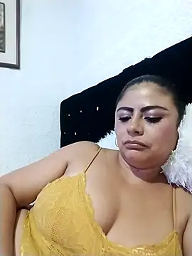 ElizabethWeil's cam snapshot