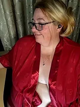 Iceprincess2bad4u live sex cam