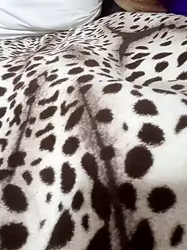 Bombamom's cam snapshot