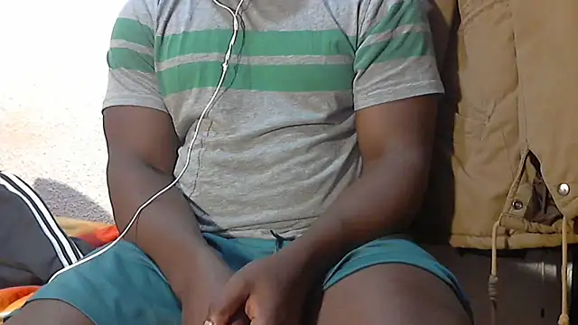 mmoiblack's cam snapshot