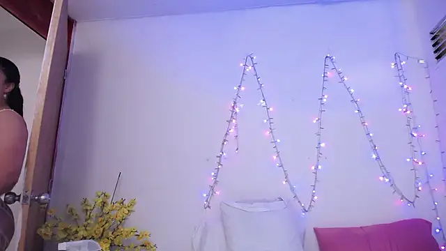 Nicol_Love0's cam snapshot