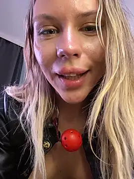 MistressMommyKate's cam snapshot