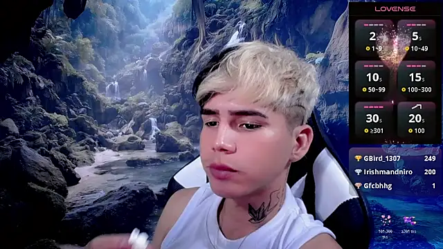 Tayson_Rivers live sex cam