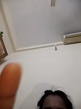 poojashine's cam snapshot