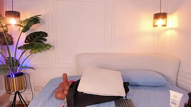 Dafne_Hillss's cam snapshot