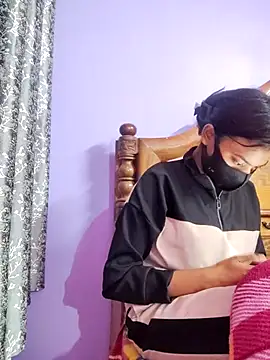 Student12th's cam snapshot