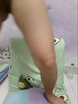 Bee_babie's cam snapshot