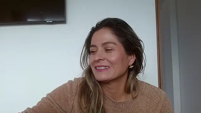 linda-mature43's cam snapshot