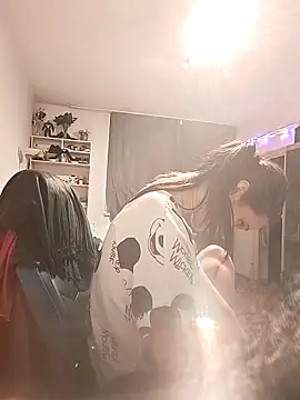 Laura_Ati's cam snapshot