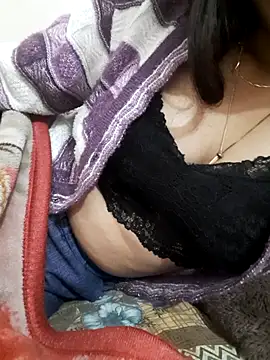 Husain_pari's cam snapshot