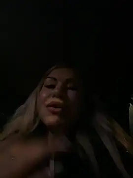 AnikaSunshine live sex cam