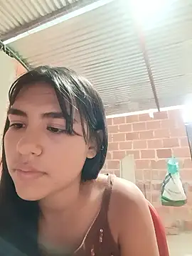 triana-hot18 live sex cam