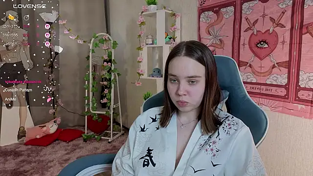 lunalyna's cam snapshot