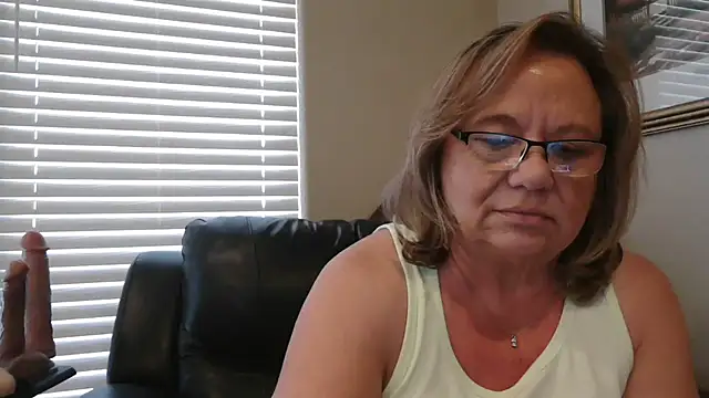 BustyAnnie's cam snapshot