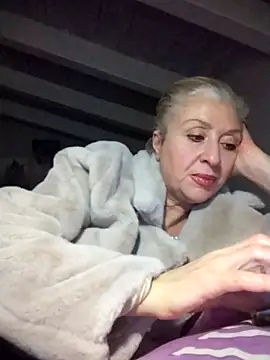 divinaerotica's cam snapshot