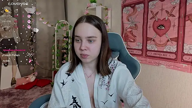 lunalyna's cam snapshot