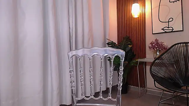 _Olivia_Fox_'s cam snapshot