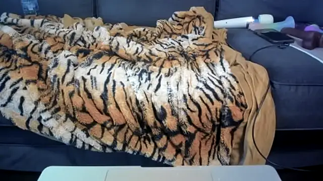 kinkykortney's cam snapshot