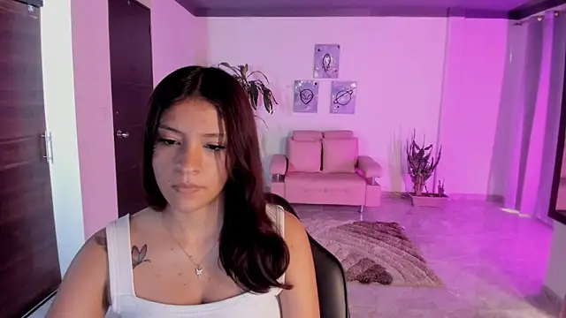 Candy_fox_19's cam snapshot