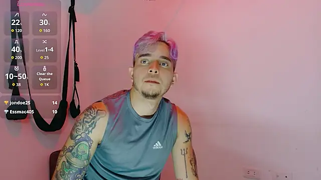 AliceandMax's cam snapshot