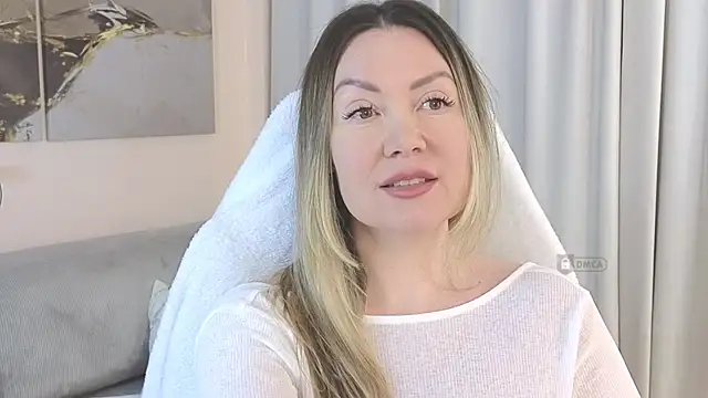 ElyaSoftTemptation's cam snapshot