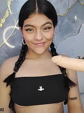 NIKIBUNNY's cam snapshot