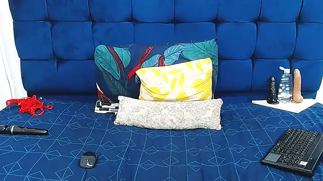 AriesCake's cam snapshot