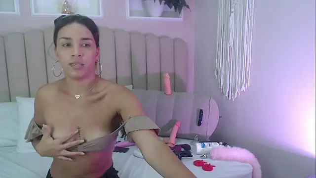 aleskaswarovski's cam snapshot