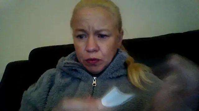 jennyblondeuk's cam snapshot